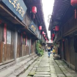南沙岛礁大小有几百个,为何我国首先选择赤瓜礁填海开发